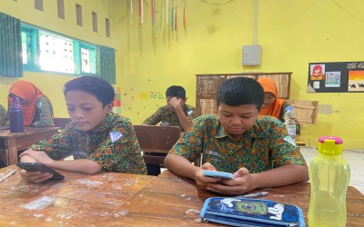 Cuaca Hujan Tak Surutkan Semangat Siswa pada Hari Terakhir SAS