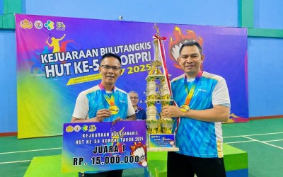 Harumkan Kemenag RI di Ajang Nasional, Guru MTs Negeri 2 Tegal Antar Juara Beregu HUT KORPRI ke-54