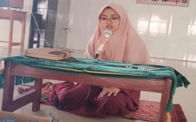 Simakan Al-Qur’an Sekali Duduk Jadi Pengalaman Berharga bagi Inayatul Azmi