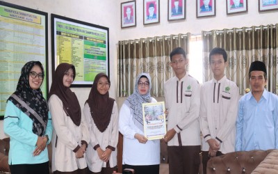 MTs Negeri 2 Tegal Gelar Penggalangan Dana Sosial untuk Korban Bencana