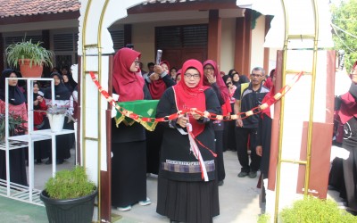 Hari Terakhir Festival Kemerdekaan, MTs Negeri 2 Tegal Semarakkan Kokurikuler dengan Market Day