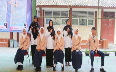 Lima Kandidat Ketua OSIM MTs Negeri 2 Tegal Sampaikan Gagasan dalam Orasi