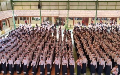 Upacara di MTs Negeri 2 Tegal, IX U2 Bertugas dan Semarakkan Mars MTQ XXXI