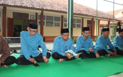 Suasana Khidmat Istighosah Jumat Kliwon di MTs Negeri 2 Tegal