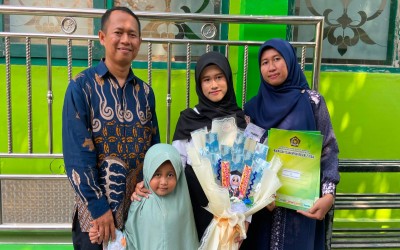 Haru dan Bahagia Warnai Pengumuman Prestasi, Nabikbatus Syakira Raih Dua Penghargaan Akademik