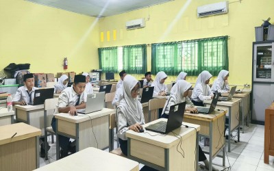 13 Murid MTs Negeri 2 Tegal Unjuk Kemampuan di Olimpiade Bahasa Arab IYF Ke-2