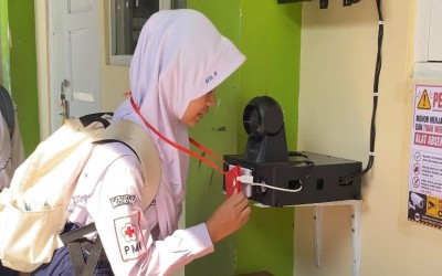 Perkukuh Ekosistem Digital, MTs Negeri 2 Tegal Kembangkan Presensi Berbasis QR Code dan RFID
