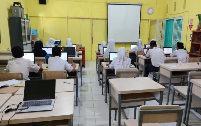 13 Murid MTs Negeri 2 Tegal Ikuti Simulasi Olimpiade Bahasa Arab Islamic Youth Festival Ke-2