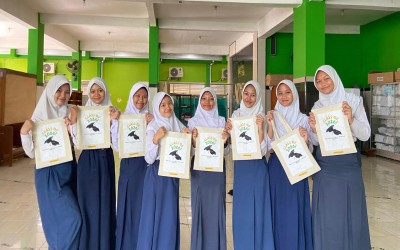 Latih Ketelitian dan Kreativitas, Ujian Praktik Sablon Totebag Berjalan  Lancar