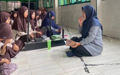 Jumat Penuh Berkah, MTs Negeri 2 Tegal Gelar Istighosah dan Persiapan Asesmen Semester 1