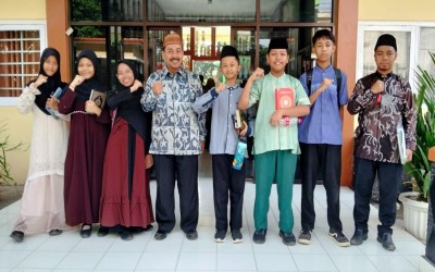 Tekankan Ketepatan Bacaan, Kepala MTs Negeri 2 Tegal Lepas Kontingen MTQ Pelajar Tingkat Kecamatan Slawi
